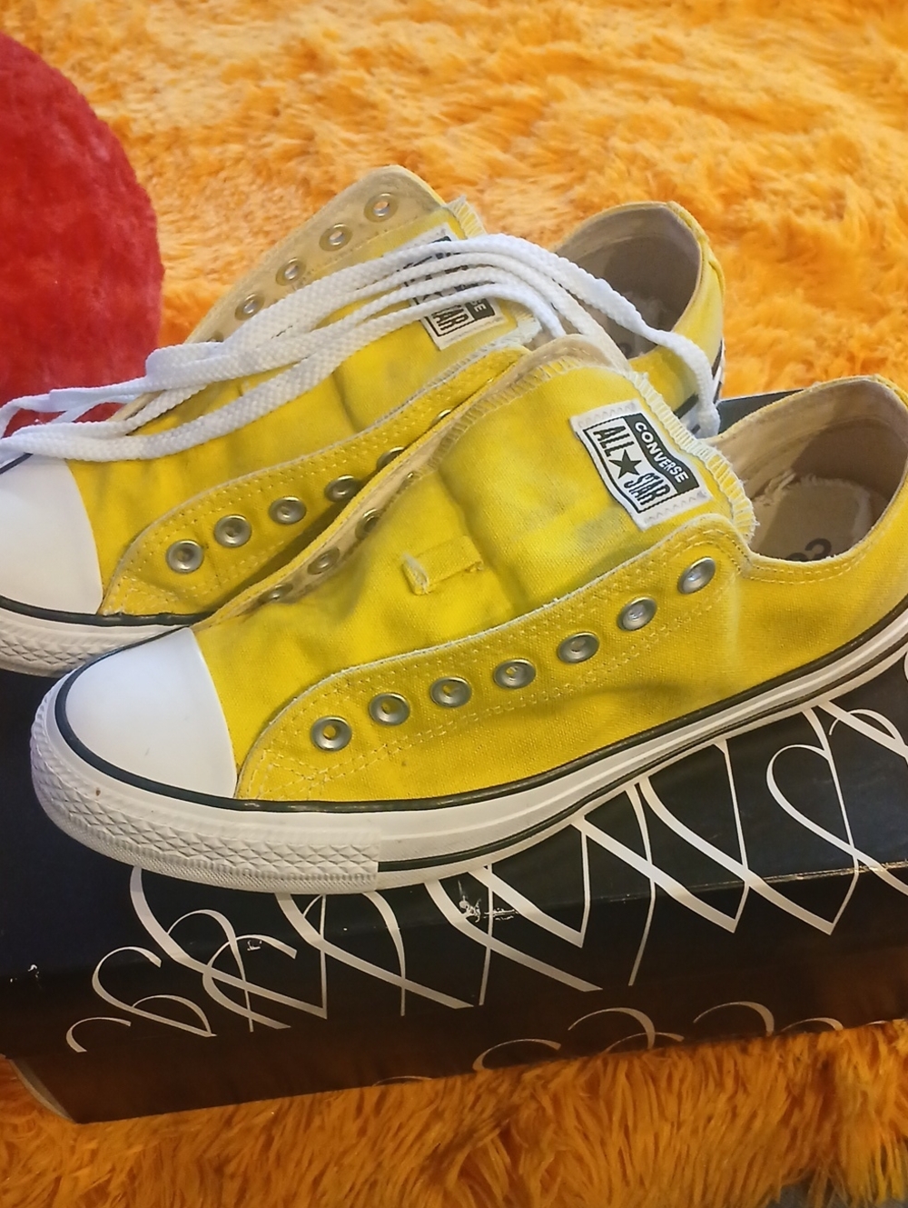 Converse MenYellow Low-Top Chuck Taylor Slip-On Sneakers